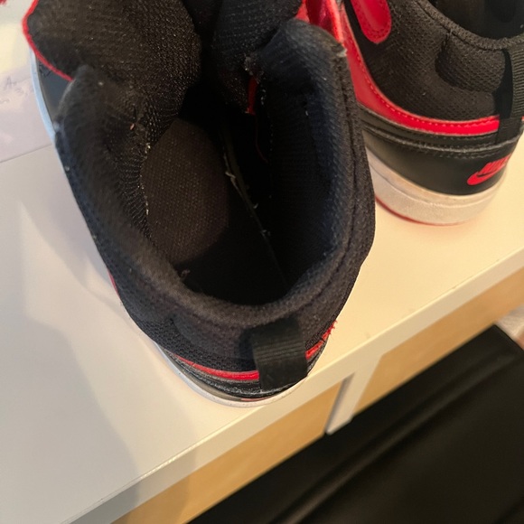 Nike Kids Black and Red High-Top Sneakers mid court 2 - Picture 5 of 6